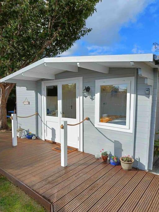 Private Lodge Close To Beaches And Goodwood Felpham Exterior photo